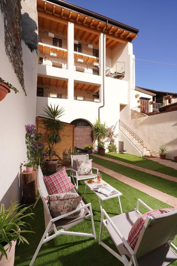 Apartments Villa Bougainville San Felice del Benaco Εξωτερικό φωτογραφία