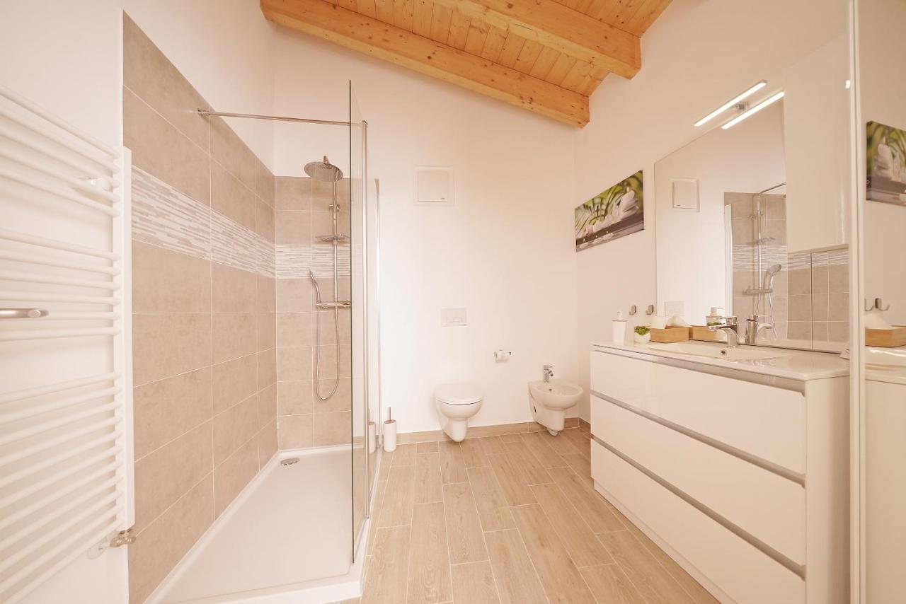 Apartments Villa Bougainville San Felice del Benaco Εξωτερικό φωτογραφία