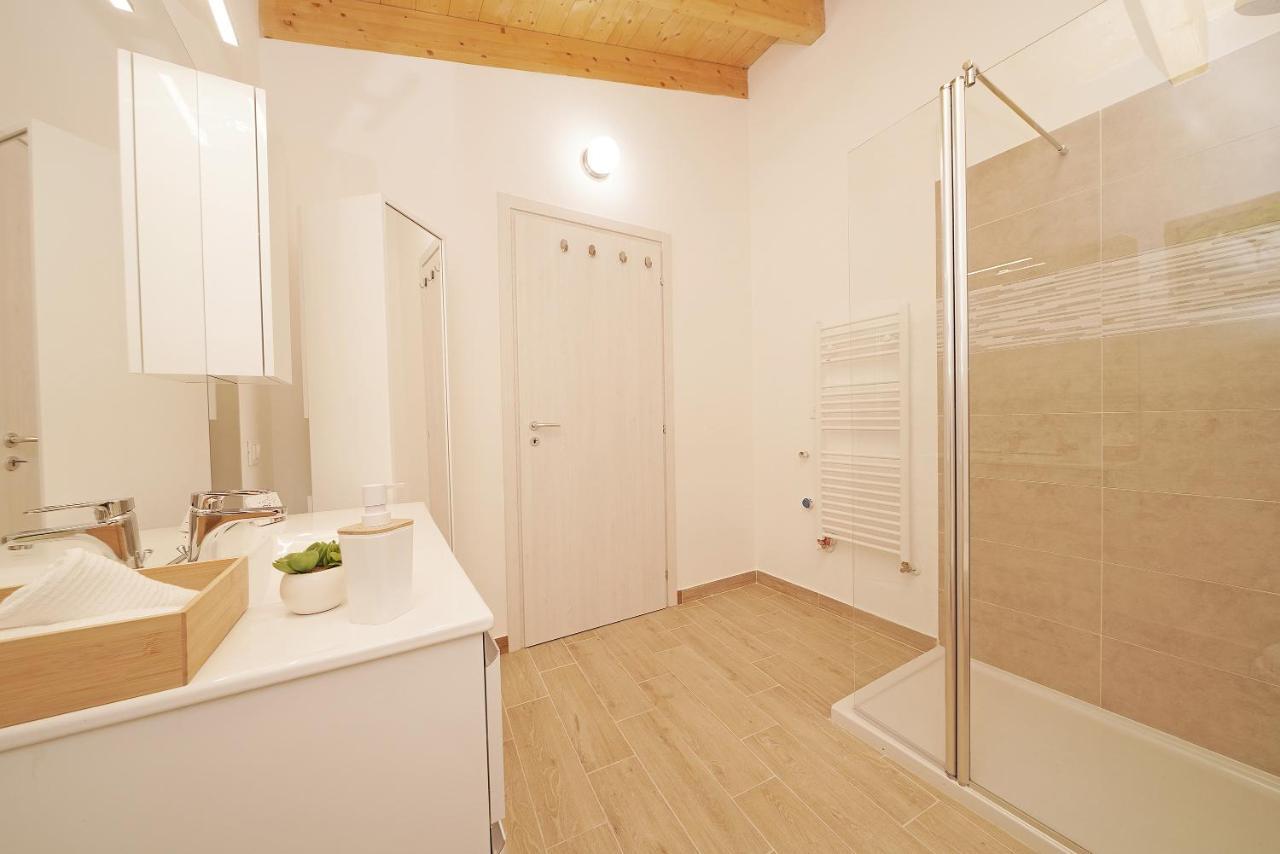 Apartments Villa Bougainville San Felice del Benaco Εξωτερικό φωτογραφία