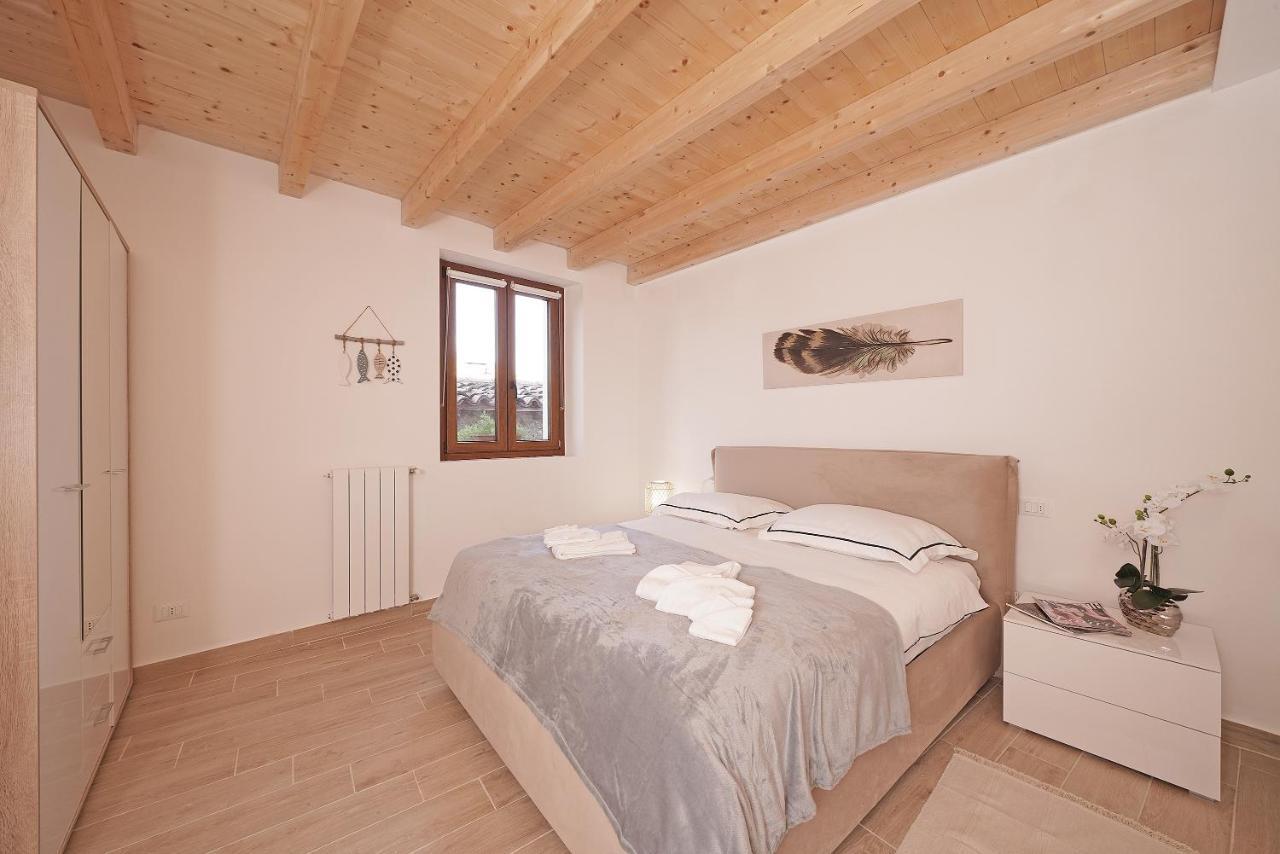 Apartments Villa Bougainville San Felice del Benaco Εξωτερικό φωτογραφία