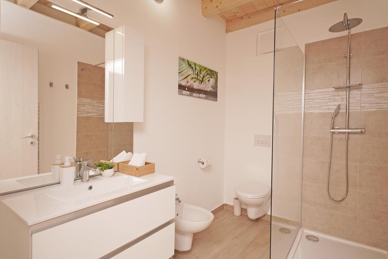 Apartments Villa Bougainville San Felice del Benaco Εξωτερικό φωτογραφία