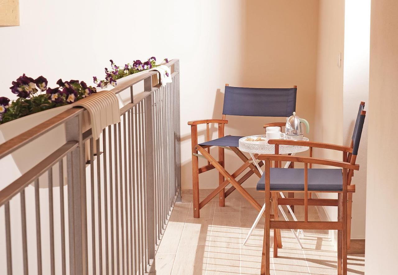 Apartments Villa Bougainville San Felice del Benaco Εξωτερικό φωτογραφία