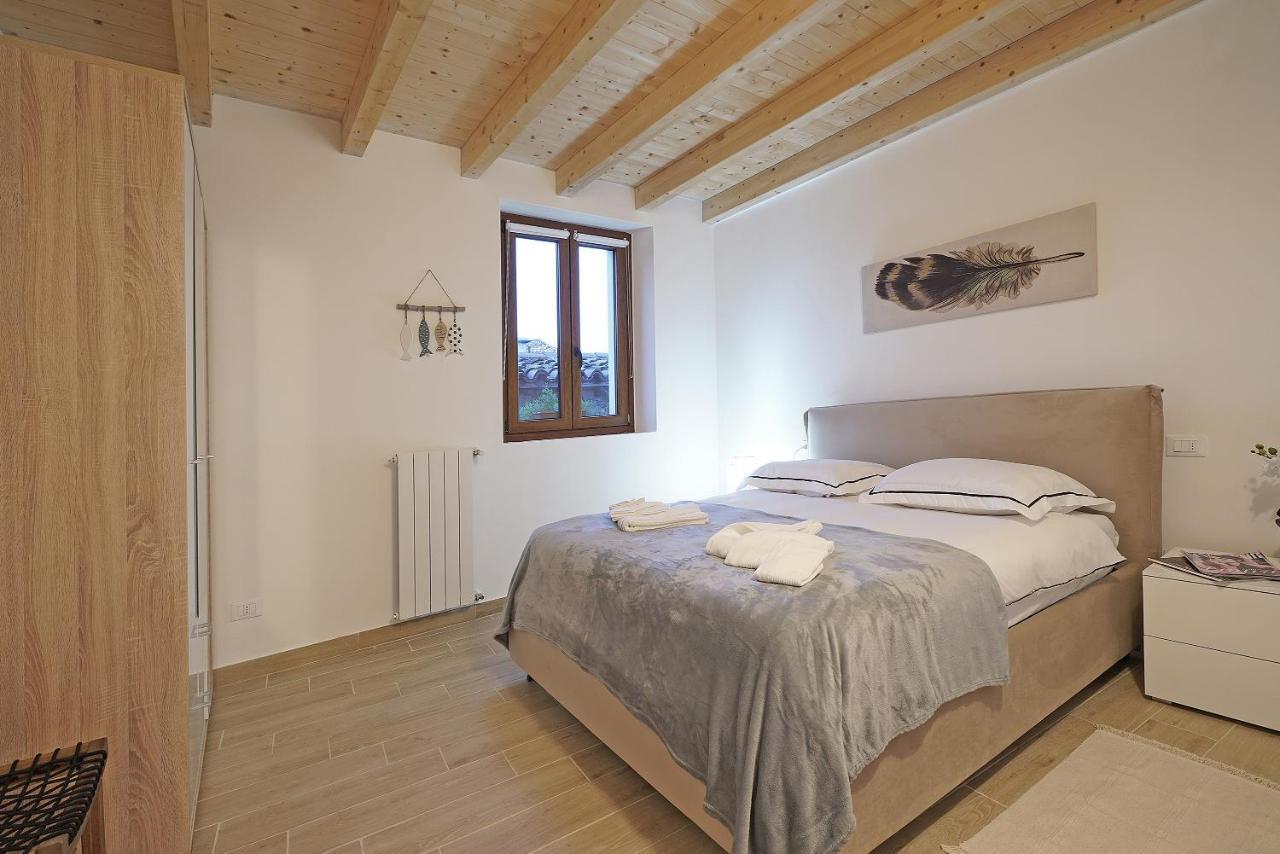 Apartments Villa Bougainville San Felice del Benaco Εξωτερικό φωτογραφία