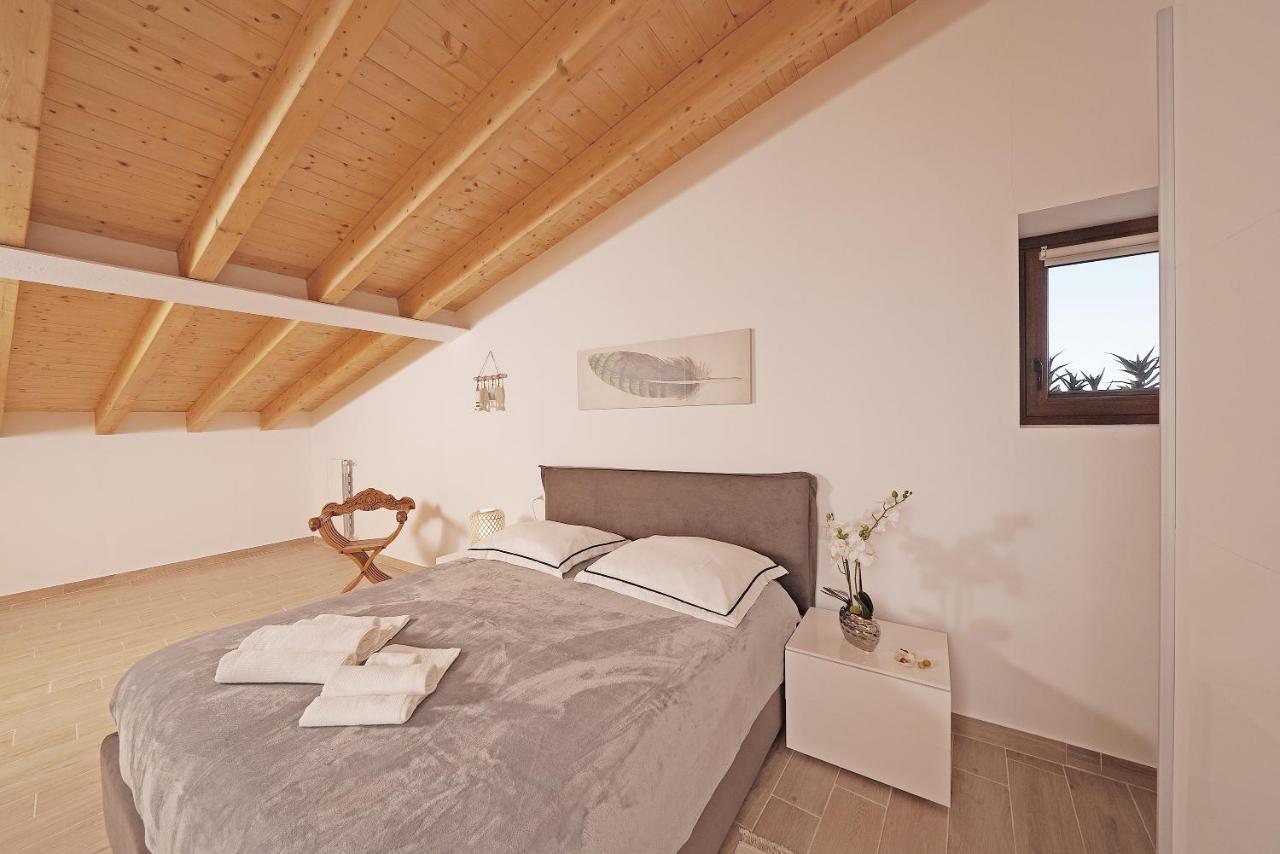 Apartments Villa Bougainville San Felice del Benaco Εξωτερικό φωτογραφία