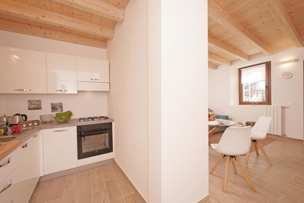 Apartments Villa Bougainville San Felice del Benaco Εξωτερικό φωτογραφία